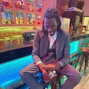 Meet your Posher, Ray